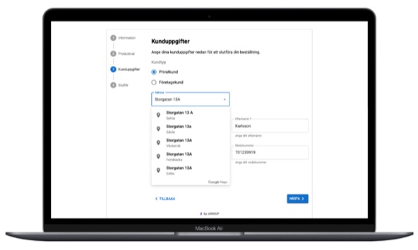 Ett flerstegsformulär på laptop där steget Kunduppgifter visar adressökning med förslagslista.